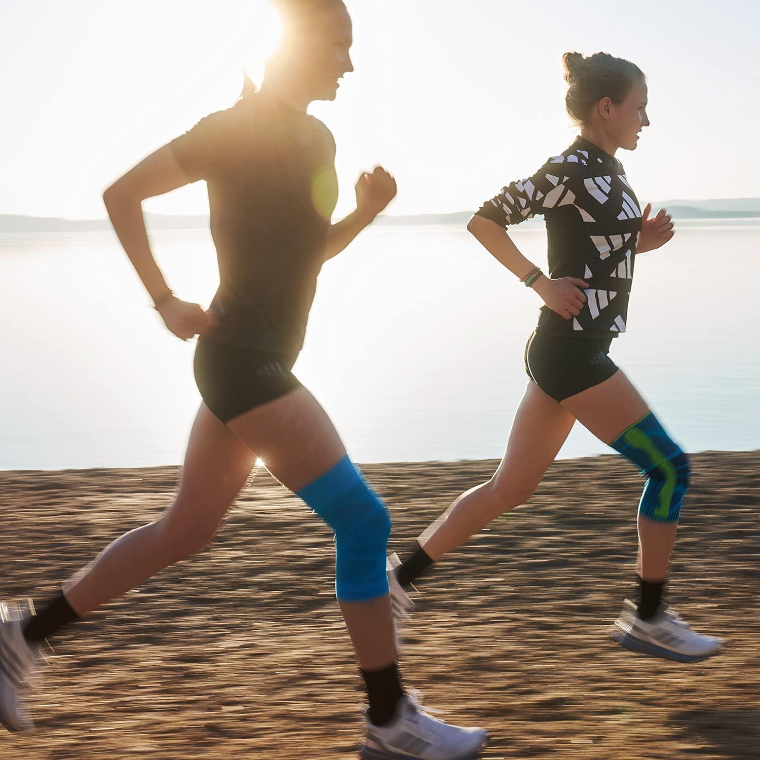 BAUERFEIND Bauerfeind Sports Compression Knee Support - Lightweight Design with Gripping Zones for Knee Pain Relief & Performance, Black, Size M