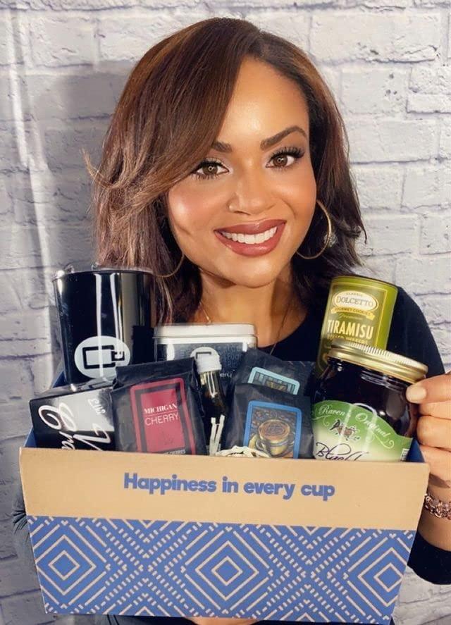 Coffee Beanery Gourmet Favorites | Coffee, Tea & Gourmet Snacks Gift basket | Coffee Beanery