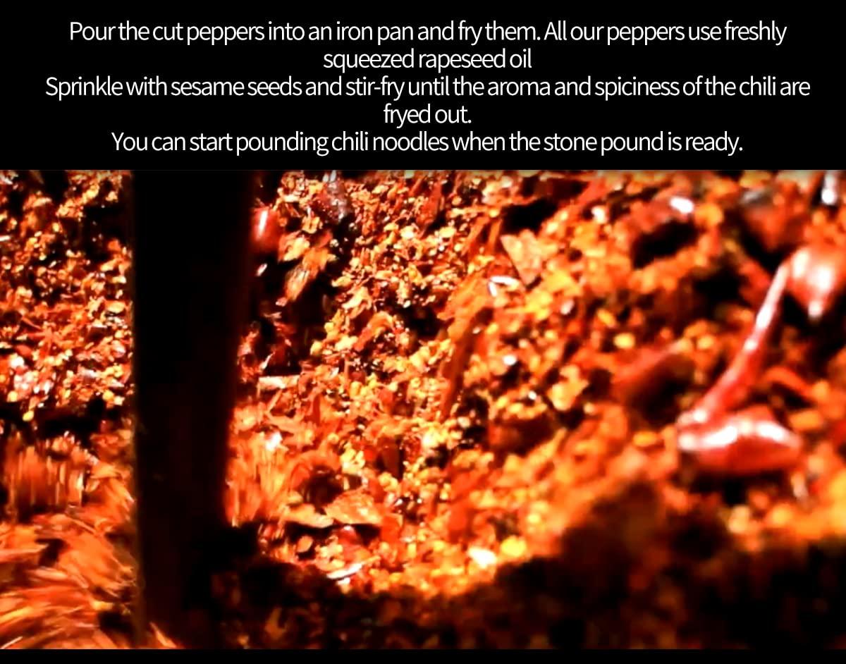 BAILINHOU Chinese Sichuan red Chili Powder 5.51 Pound / 2500g (first grade medium coarseness), Original imported of Szechuan, china