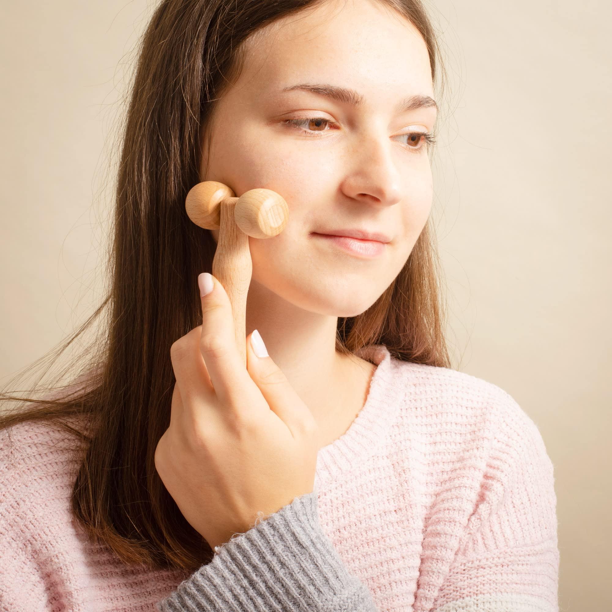 tuuli tuuli Body and Face Roller, Multi-Functional Wooden Massage Roller, Helps Ease Muscle Tension and Support Skin Health, Natural Face Massage Tools, Set of 2 (2 Piece Set C)