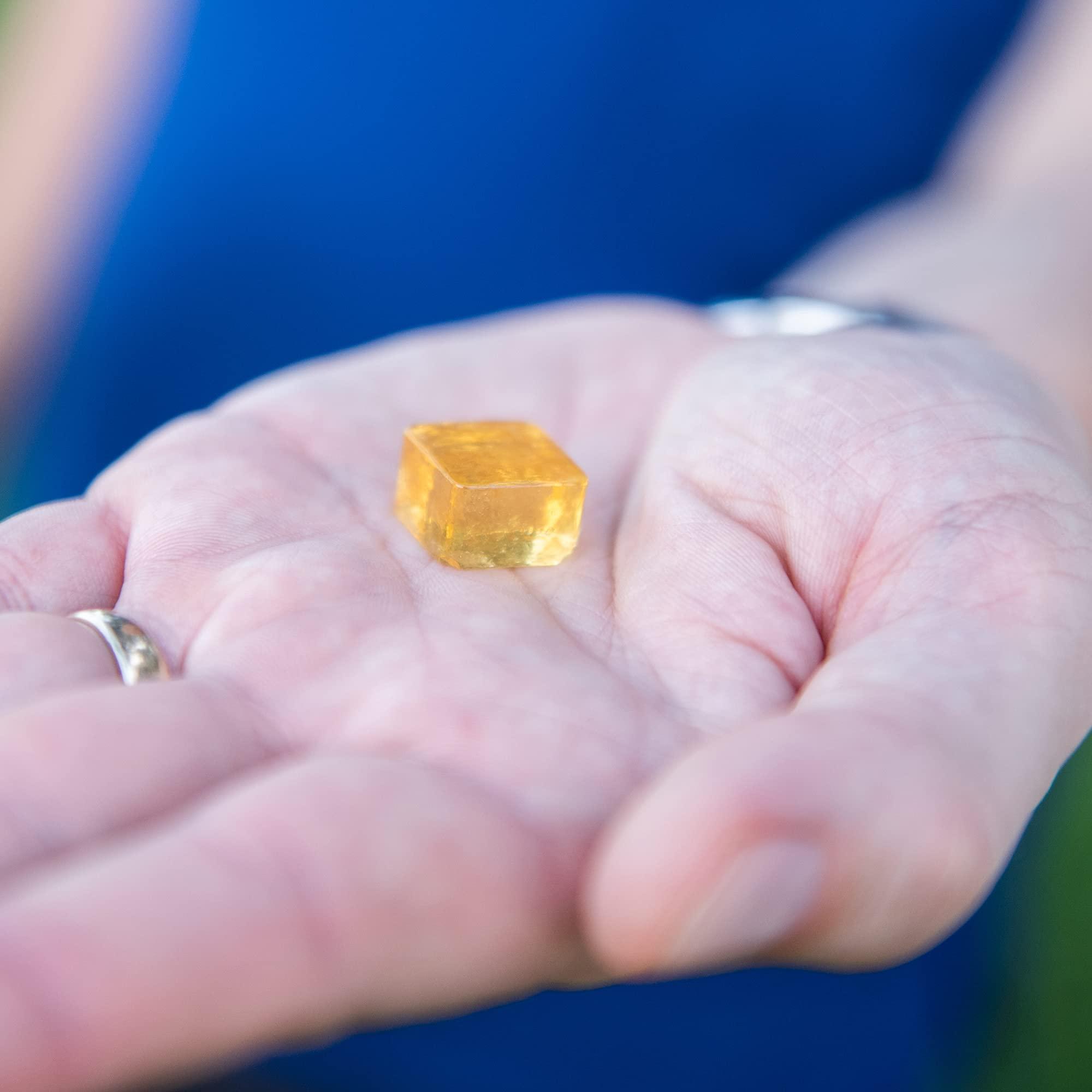 NAPEREE Disposable Cocktail Napkins Pink Paper, [200 Pack] 10\" x 10\" 2-Ply Quilted Pink Beverage Napkins For Bar, Cafe, Weddings, Party Or Kitchen