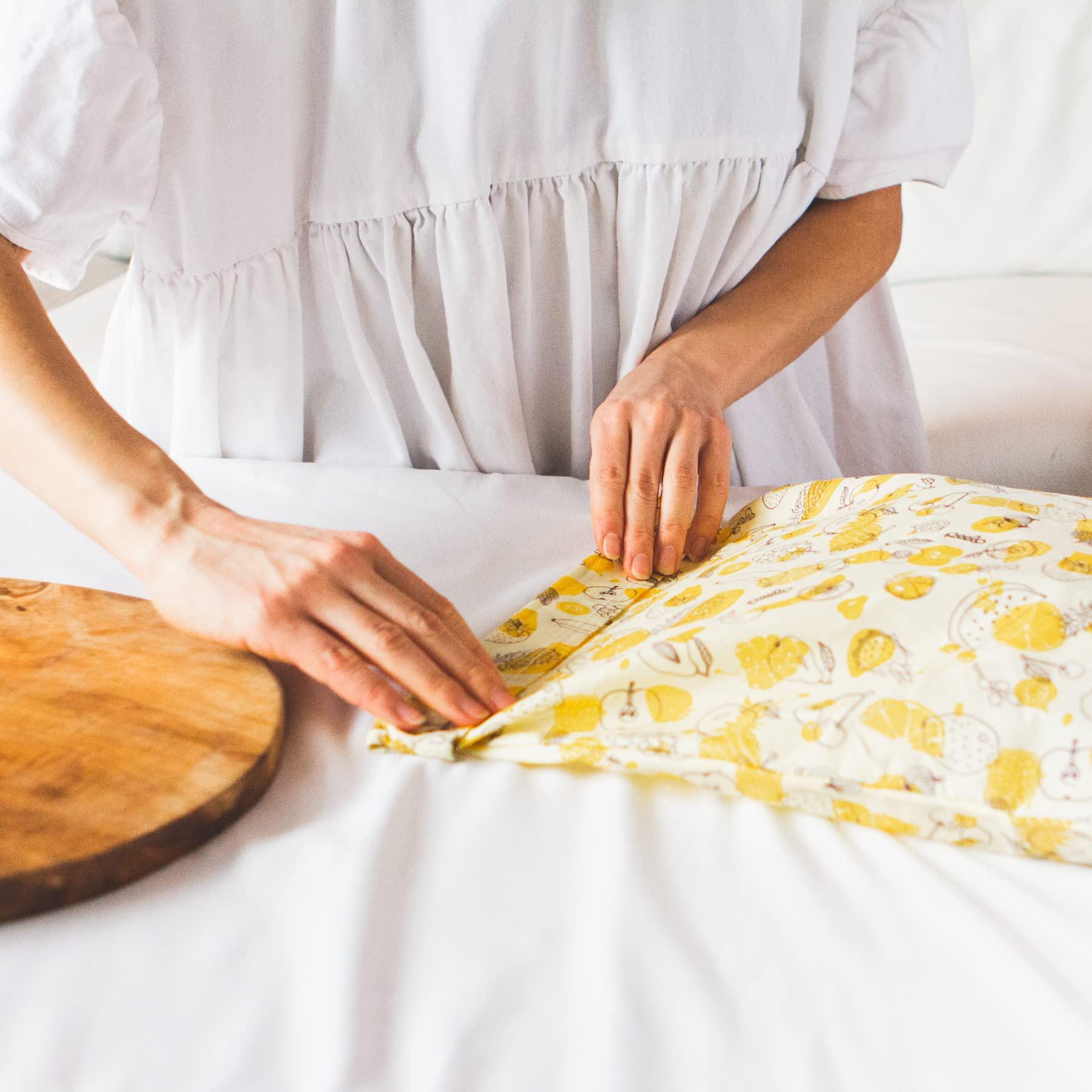 Peelo PEELO Beeswax Food Wrap Bag, Bee Wrap Sustainable Food Storage Wraps, Beeswax Bags Reusable, Beeswax Wraps for Food Reusable, Fruit Design, Medium