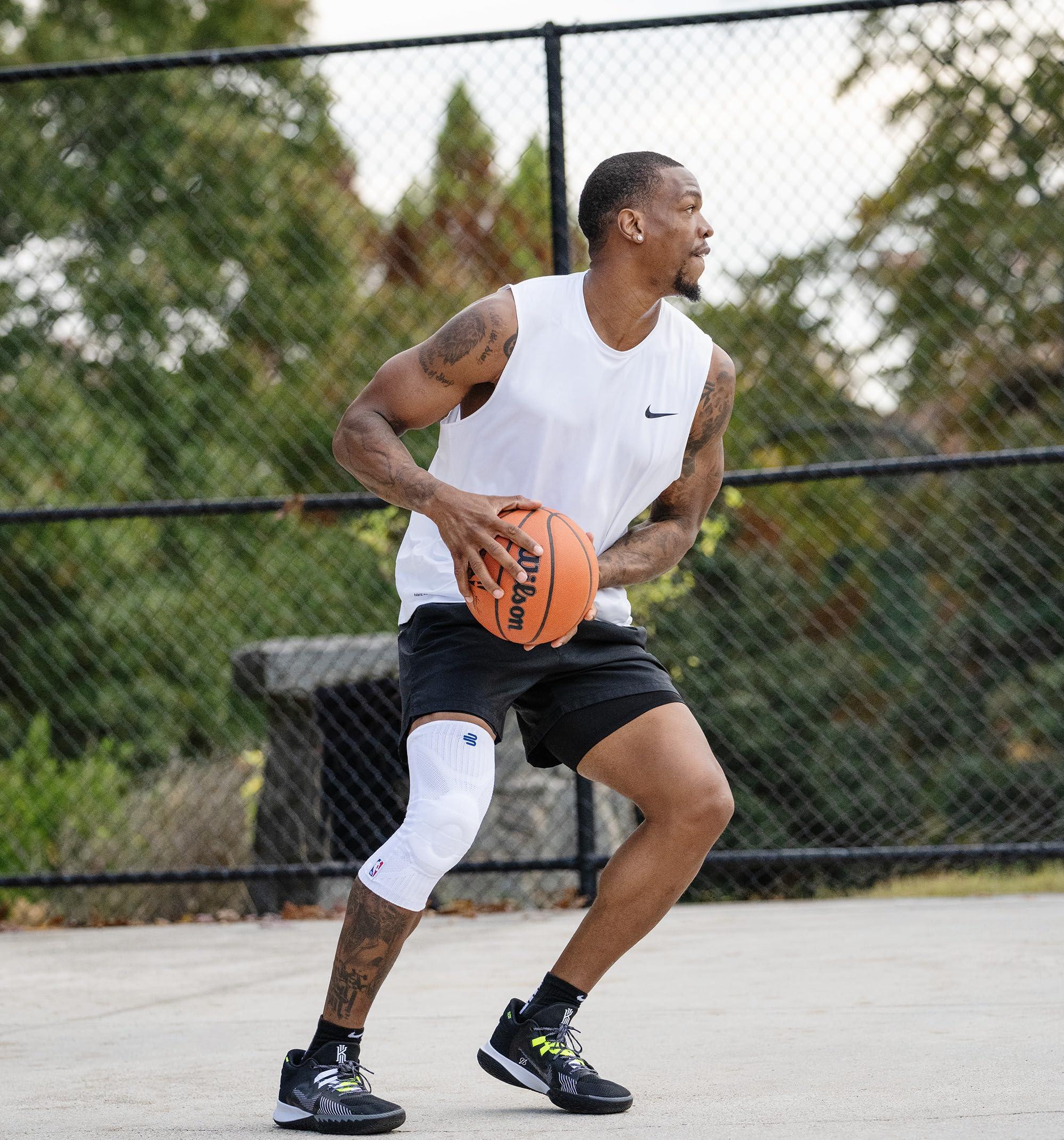 Bauerfeind Bauerfeind Sports Compression Knee Support NBA - Lightweight Design with Gripping Zones for Basketball Knee Pain Relief & Performance with Team Designs (Black, S)