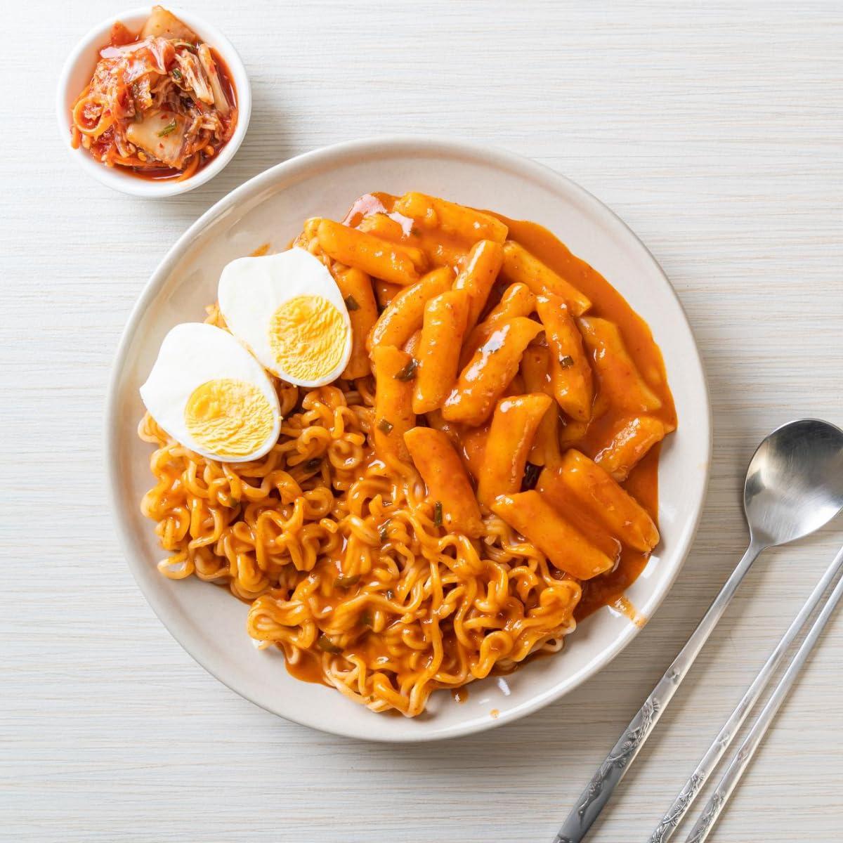 UNHA\'S ASIAN SNACK BOX Hot Chicken Buldak Ramen 3 Flavor with Korean Rice Cake Tteokbokki Stick - Rapokki Stir Fried Ramen Noodle with Tteokbokki Carbonara, Cheese, Original Spicy