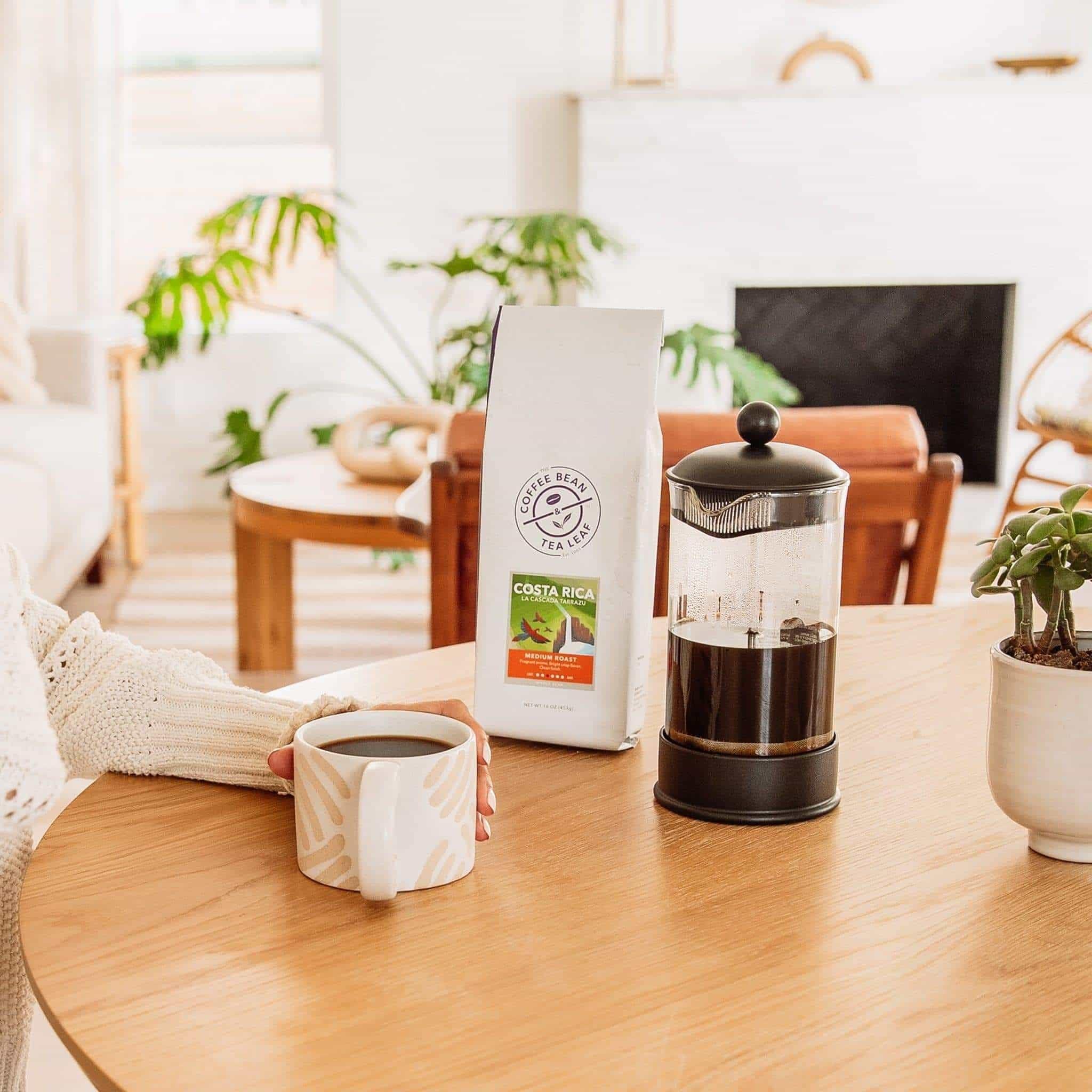 The Coffee Bean & Tea Leaf The Coffee Bean and Tea Leaf, Costa Rica La Cascada, Whole Bean Coffee Beans - 1lb bag (16oz)