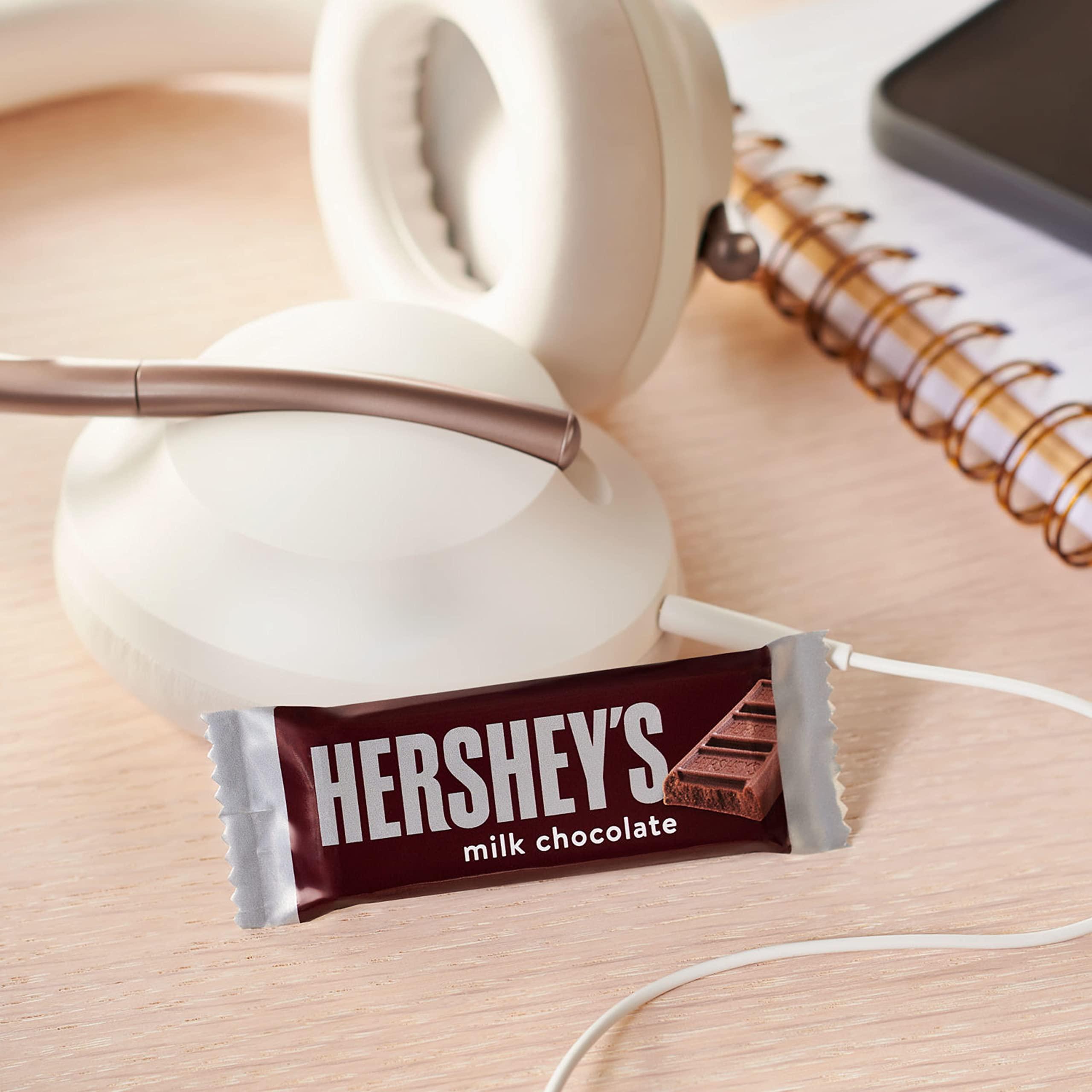 HERSHEY\'S HERSHEY\'S Milk Chocolate Snack Size, Candy Bars, 0.45 oz (25 Pieces)