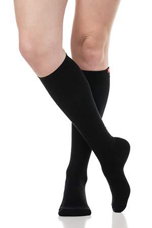 VIM&VIGR VIM & VIGR 30-40 mmHg Medical Grade Compression Socks for Women & Men (Black Solid Moisture Wick Nylon, Large/X-Large (3))