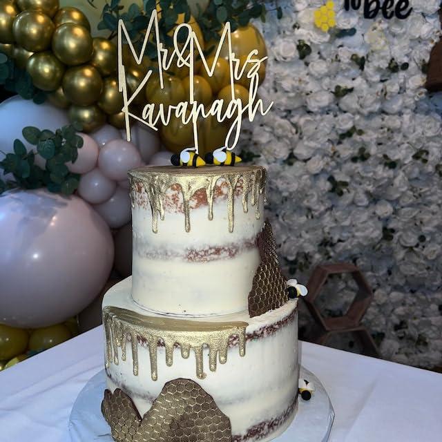 snzazhe Guitarist Wedding Cake Topper, Musician Cake Topper, Guitar Player Cake Topper, Music Cake Topper, Bass guitar cake topper, Guitarist Party Supplies, the Best Souvenirs for Family and Friends.