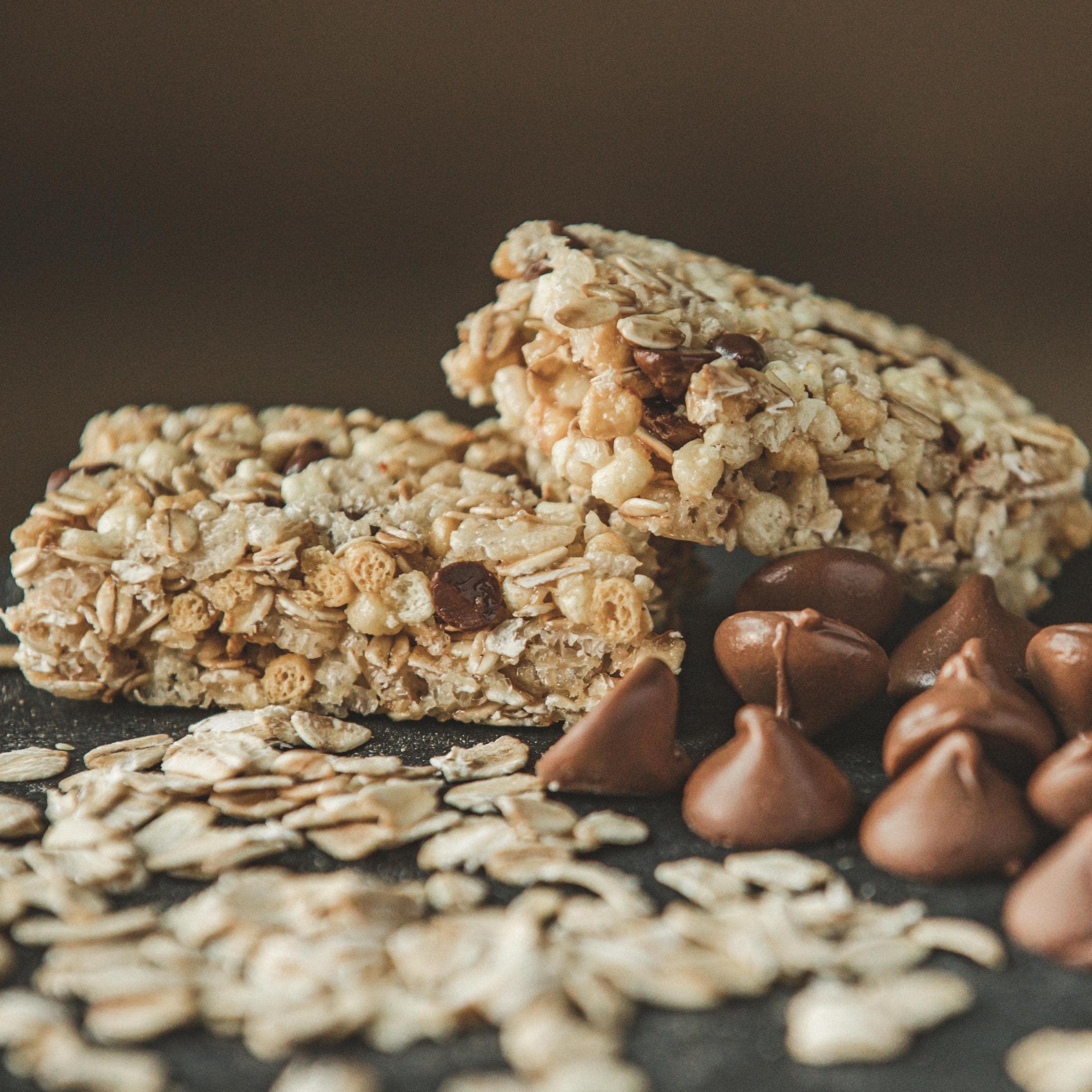 Kodiak Cakes Kodiak Cakes Chewy Granola Snack Bars, Chocolate Chip, High Protein, 100% Whole Grains, 1 box with 5 bars