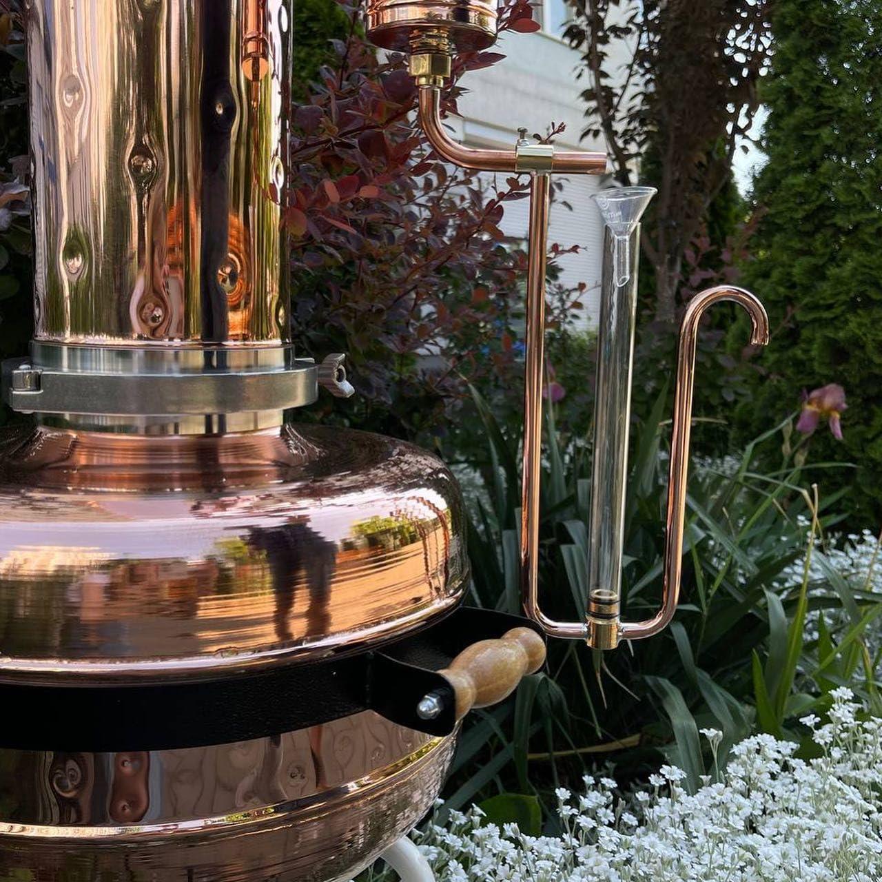 Copper Pro Essential Oil Distiller 2L 4 inches (premium kit) - Essential Oil Distiller for Steam Distillation Oil Making and Extracting - Home Distiller Equipment DIY Essential Oil from Herbs, Plants and Flowers
