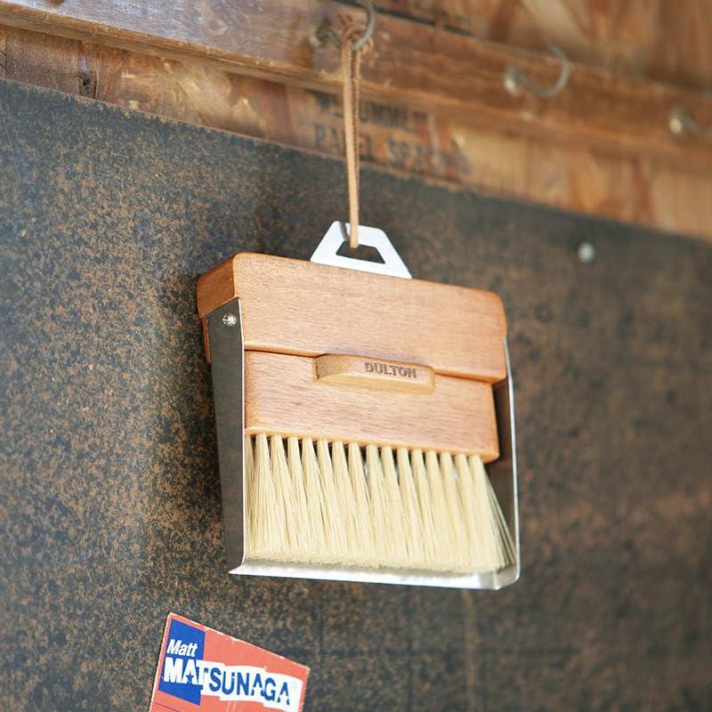 DULTON Dulton Dustpan and Brush Dustpan and Brush Ivory H21-0365IV Ivory Broom & Dustpan Set