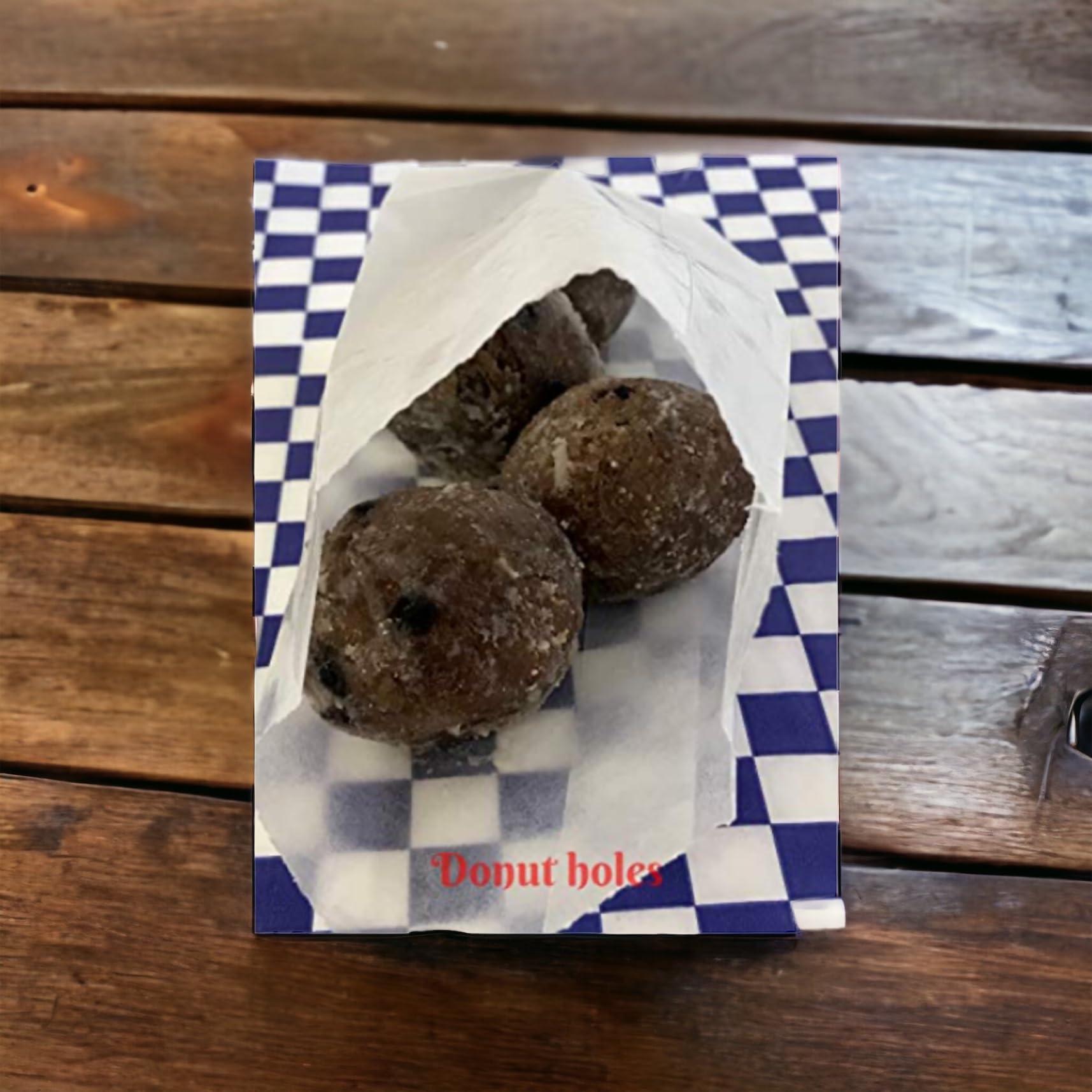 The Baker Celebrations Small Square Glassine Wax Paper Bags lb. Food Grade Grease Resistant White Paper Mini Bag for Snacks Candies and Crafts (Pack of 200)