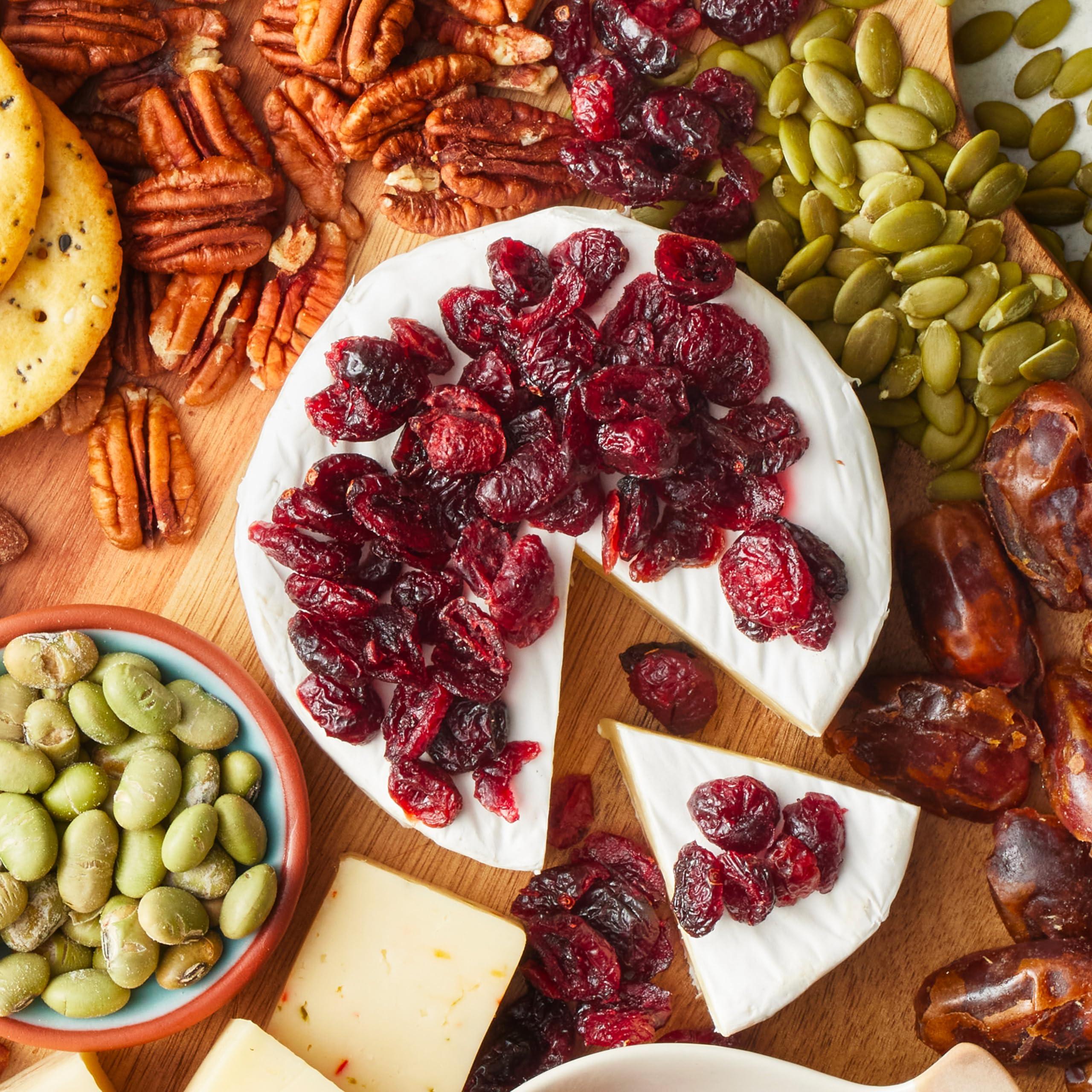 Elan Elan Organic Dried Cranberries, 6.2 oz, Whole Dried Cranberries, No Sulphites, No Fat, Non-GMO, Vegan, Gluten-Free, Kosher, Dried Fruits, Healthy Snacks (Pack of 2)