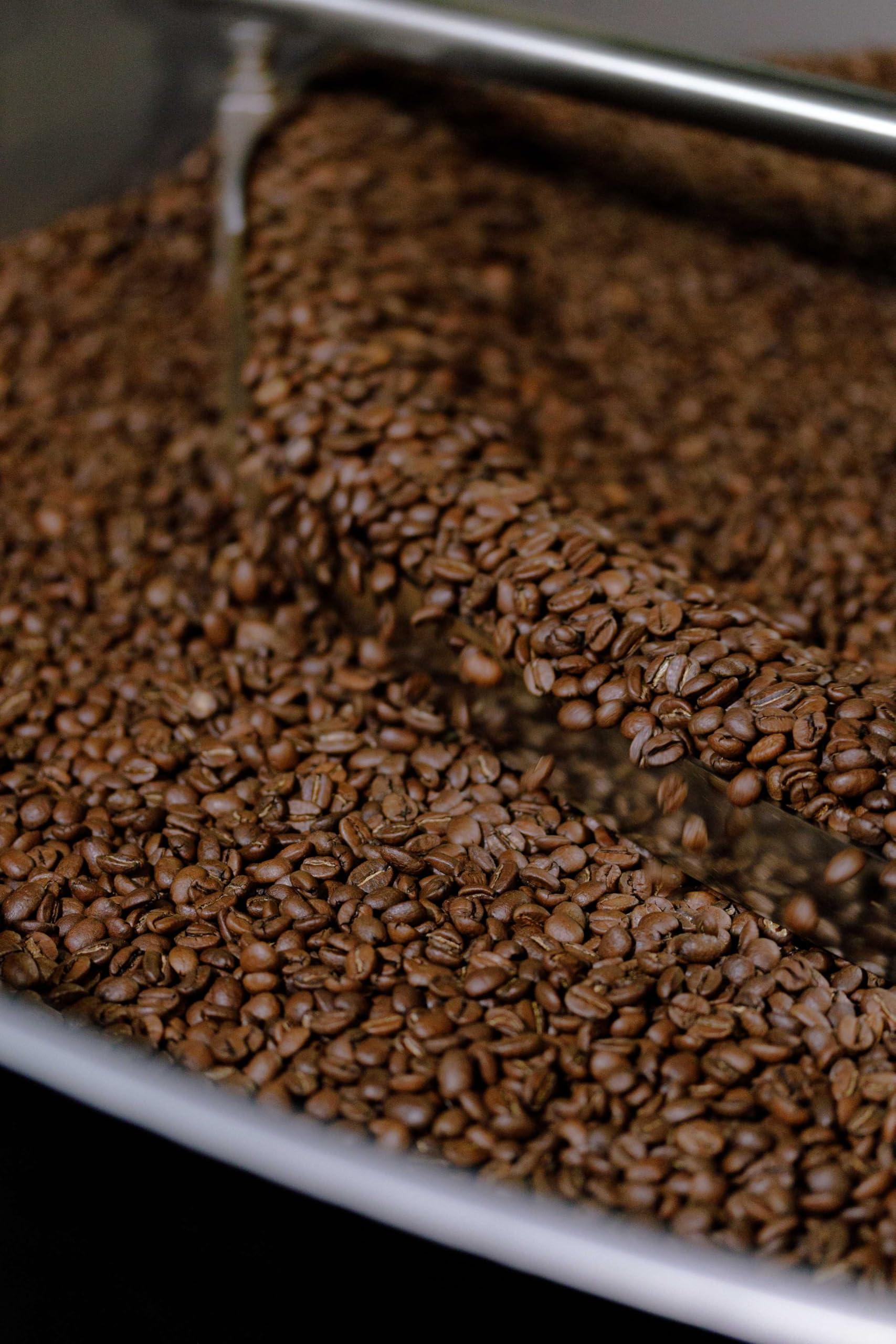 R ROTHROCK COFFEE Rothrock Coffee - Trailside - Dark Roast - Whole Bean Coffee - For Espresso, Drip Brew, French Press & More - Full-Bodied & Smooth - Rich Chocolate & Nutty Notes (2 lb Bag)