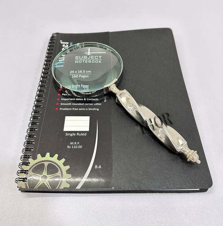 THOR INSTRUMENTS Vintage Inspired Brass Handheld Magnifying Glass/Magnifier with Elegant Wooden Handle for Precise Reading and Inspection 10X Coin & Stamp, Astrologer, Science, Low