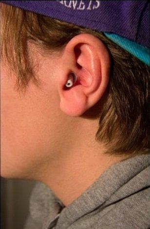 LIVEMUS!C LiveMus!c HearSafe Ear Plugs - High Fidelity Earplugs for Musician, Concert, Drummer, DJ & Clubbing - Reusable, Comfortable - Noise Protection, Cancelling (Large Size) Transluscent White