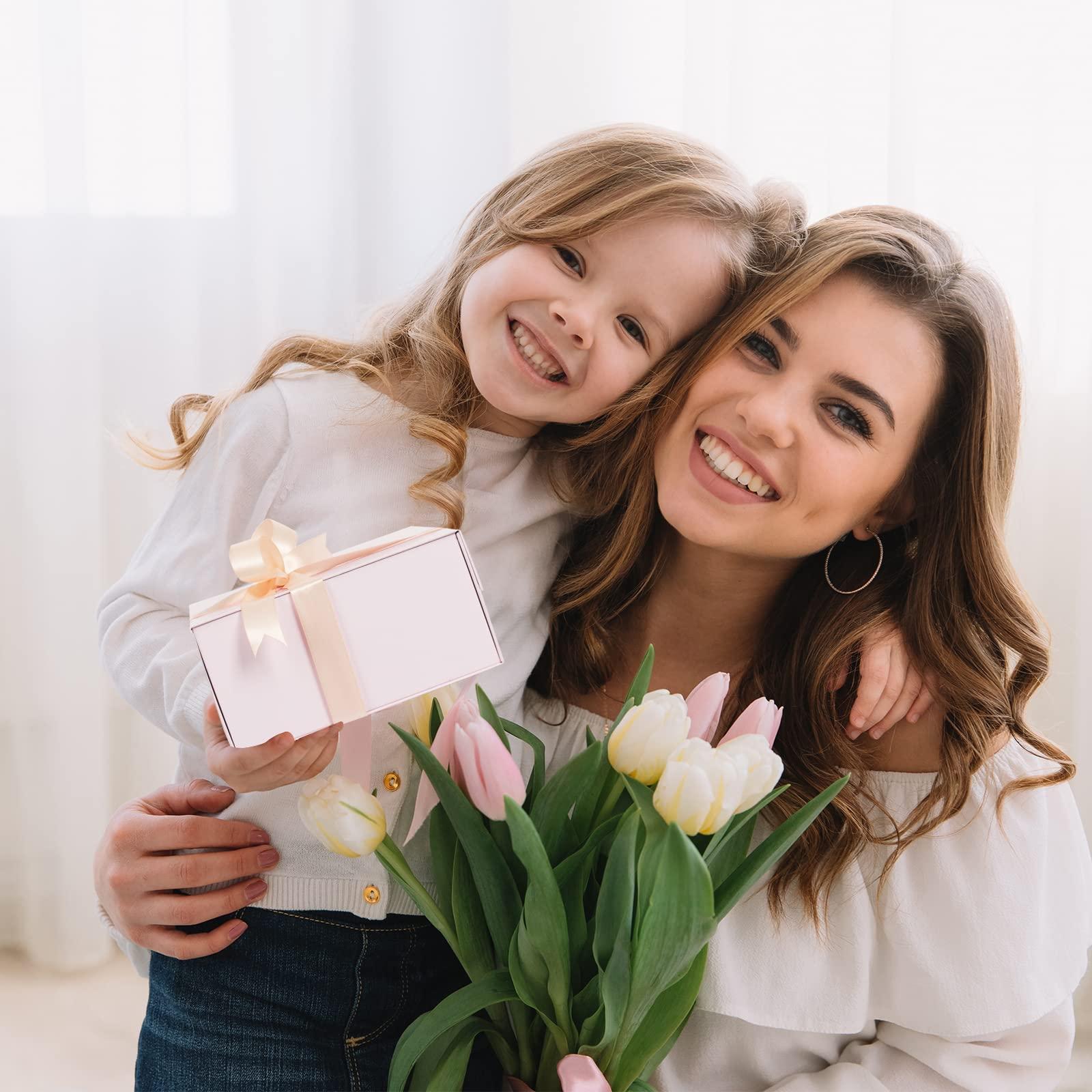 CHARMGIFTBOX CHARMGIFTBOX White Gift Boxes with Lids, 9x7x4 Inches Gift Box with Ribbon, Collapsible Gift Boxes with Magnetic Closure for Presents, Bridesmaid Proposal Box Contains Gift Card Ribbon Tag