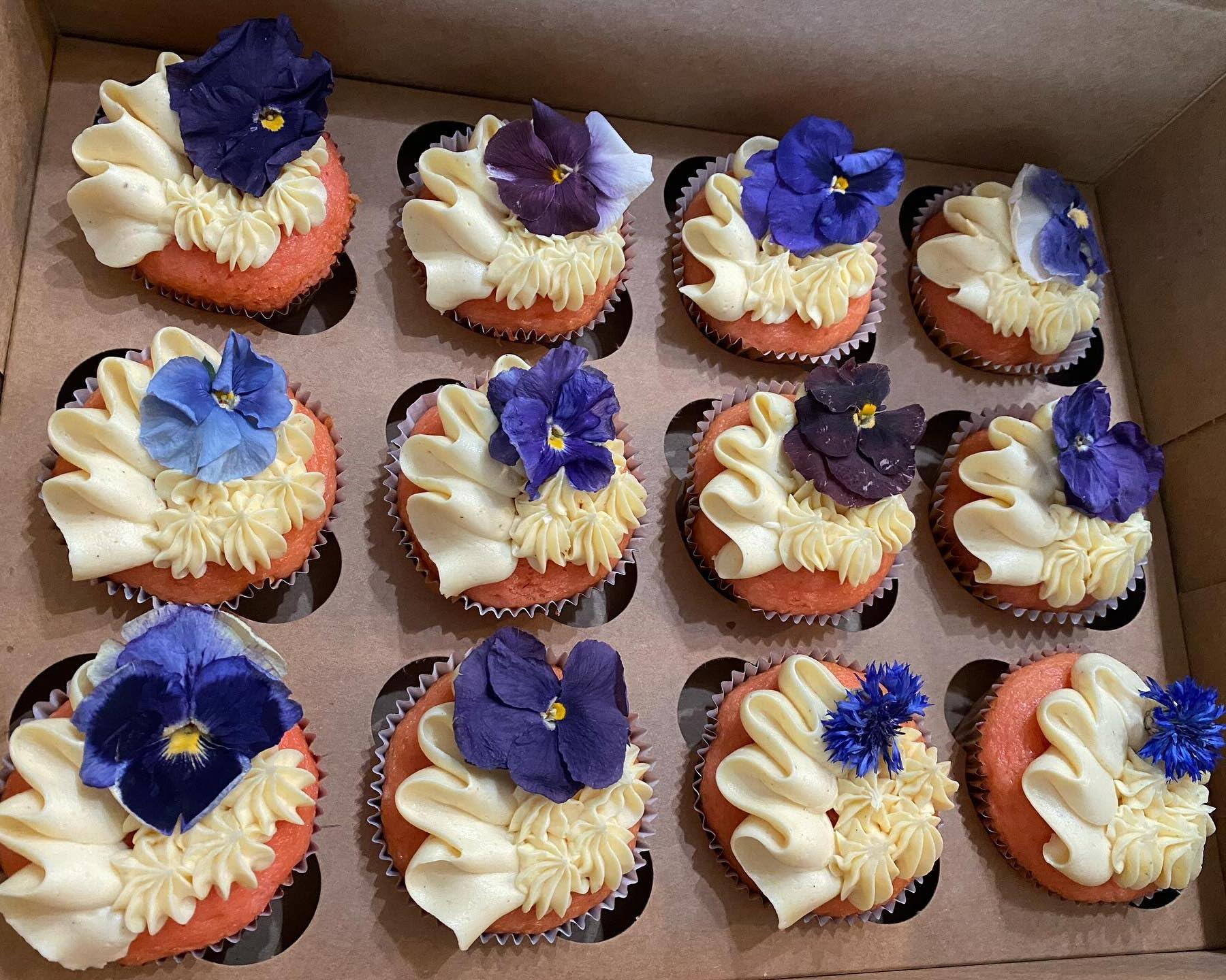 FRESHLY PRESERVED Pansy Edible Flowers for Cocktails & Desserts - 20 USA-Grown Freeze-Dried Flowers for Drink Garnish - Edible Dried Flowers (0.2 oz)