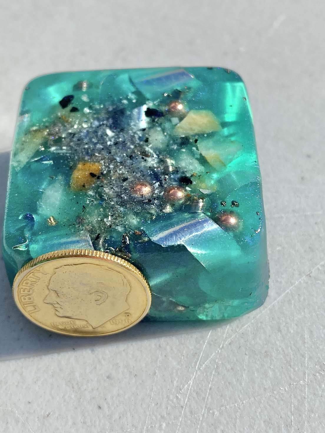 Rise Perspective Green Purple 2 Mini Cube Tower Busters Crystal Orgone (Green Purple)