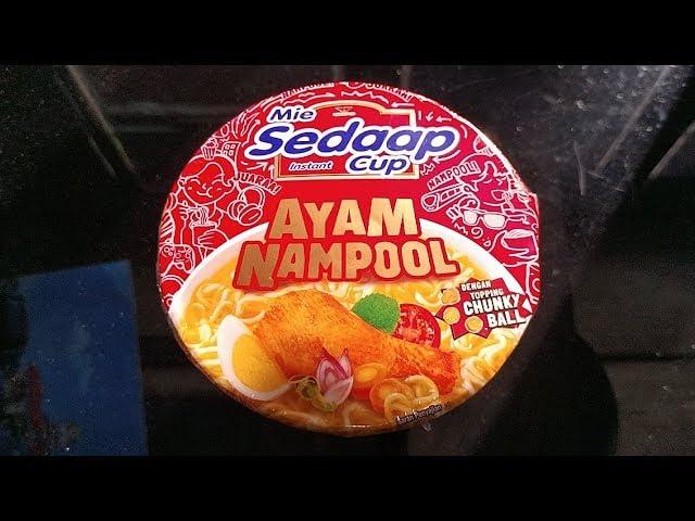 Mie Sedaap Mie Sedaap Cup Instant Noodle Rasa Ayam Nampool, 75 gram (Pack of 2)