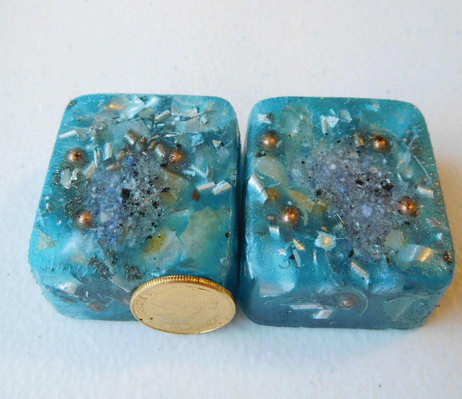 Rise Perspective Green Purple 2 Mini Cube Tower Busters Crystal Orgone (Green Purple)