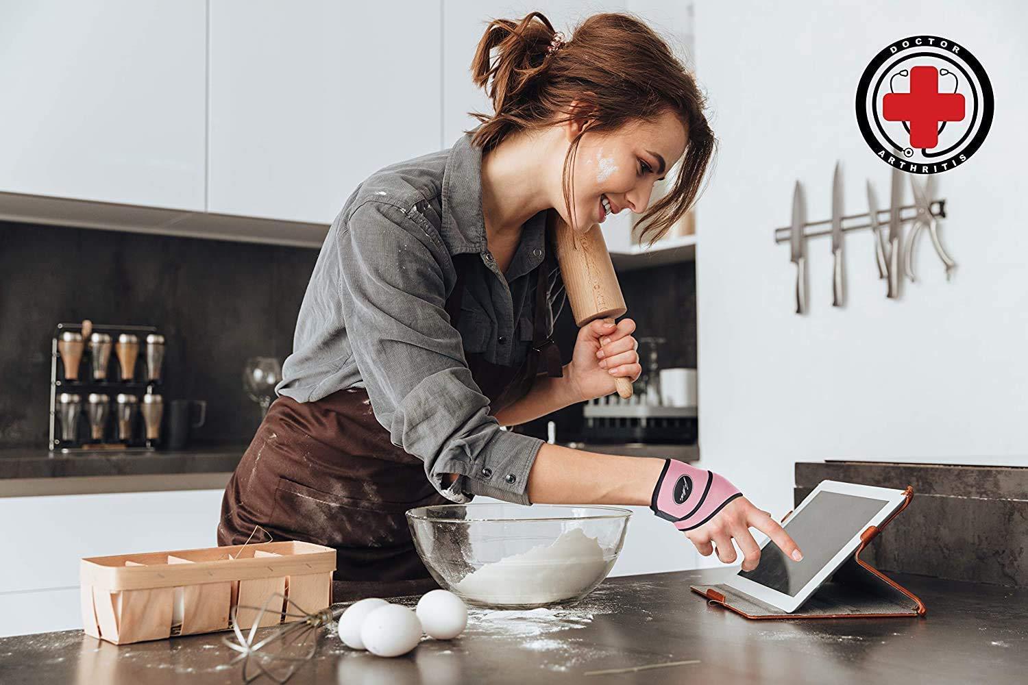 Dr. Arthritis Dr. Arthritis Bundle: Wrist Support (Pink) + Carpal Tunnel Wrist Brace (Right)