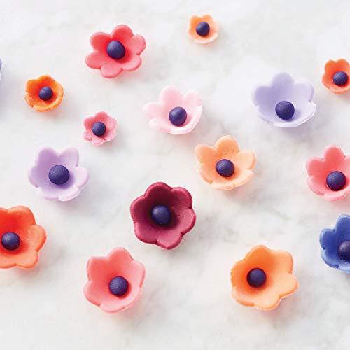 Wilton Wilton Fondant Gum-Tex Powder, For Decorators Working with Sugar Pastes, Helps Stiffen and Harden Fondant and Gum Pastes, 6 oz.