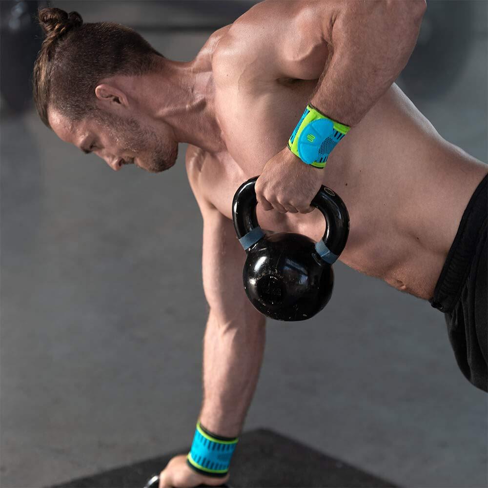 Bauerfeind Bauerfeind Sports Wrist Strap - German Engineered Wrist Compression Support for Weightlifting, Crossfit, Tennis, Lifting - Adjustable Tightness Brace with 3D Airknit Fabric - 1 Per Box (Rivera, S/M)