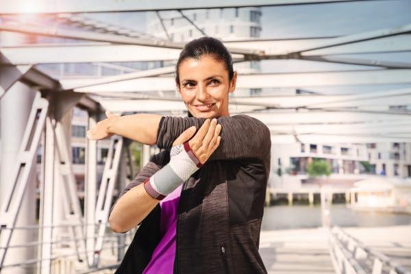 BSN BSN 7349742 Actimove Manumotion Wrist Support, White, Left, X-Small