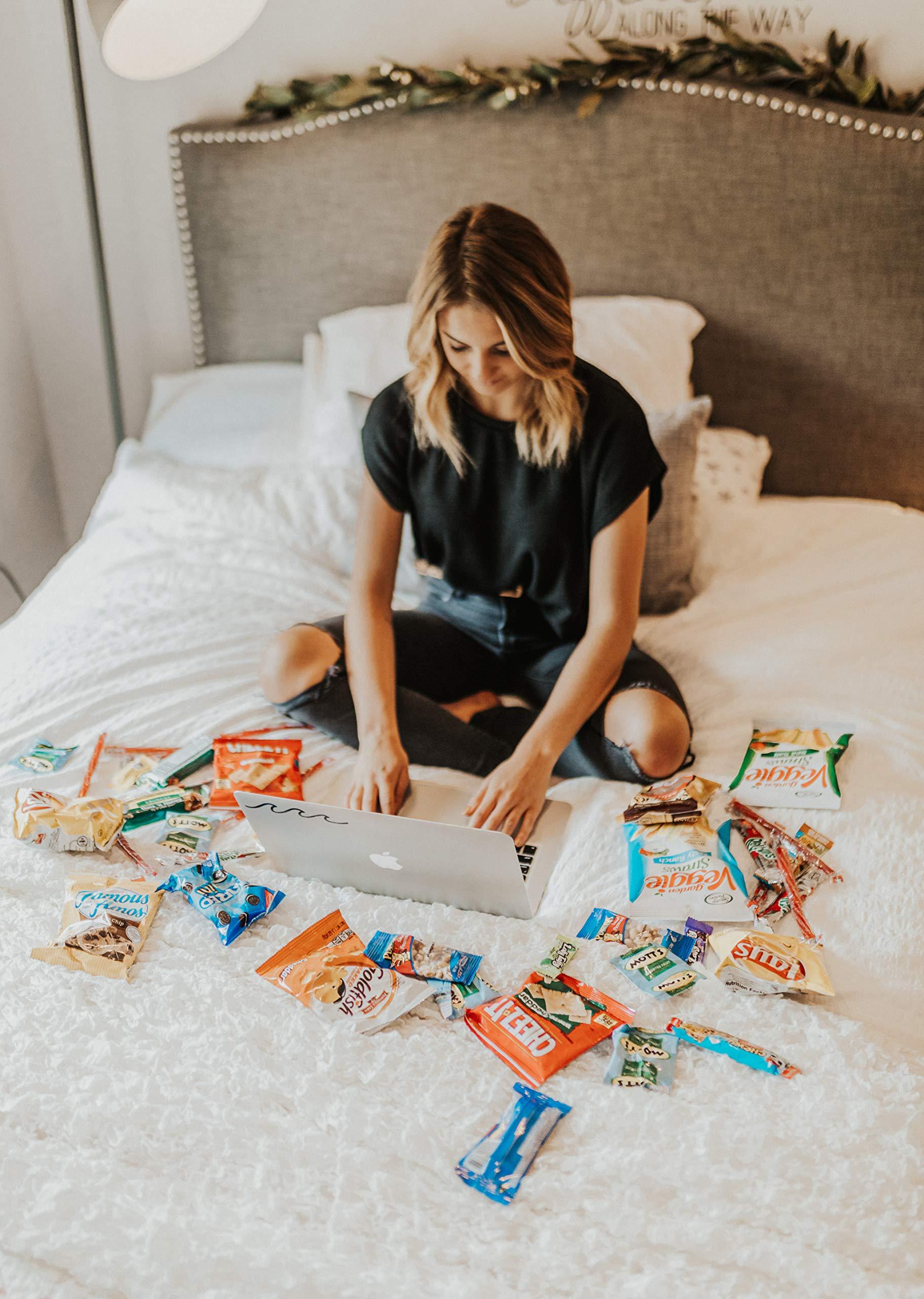 Sweet Choice Snack Box(40 Count) christmas Variety Pack Gift care package Candy Gift Basket - College Student Care Package, Prime Food Arrangement Chips, Cookies, Bar\'s - Easter, Birthday Treat for Women, Men, Adults, Teens, Kids