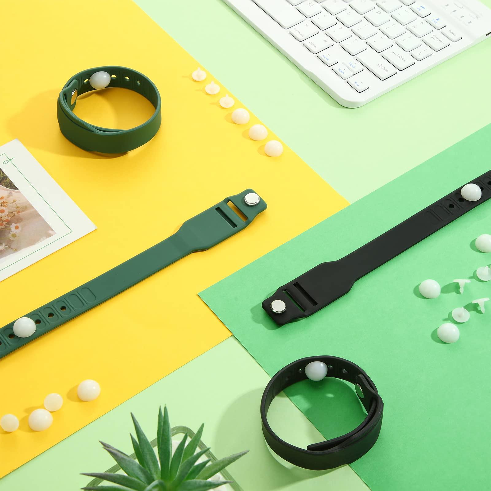 BBTO 4 Pcs Motion Sickness Bracelets Bands Sickness Adult Adjustable Acupressure Wristband Headache Relief Anxiety Relief Waterproof Band for Seasickness Car (Black, Green)