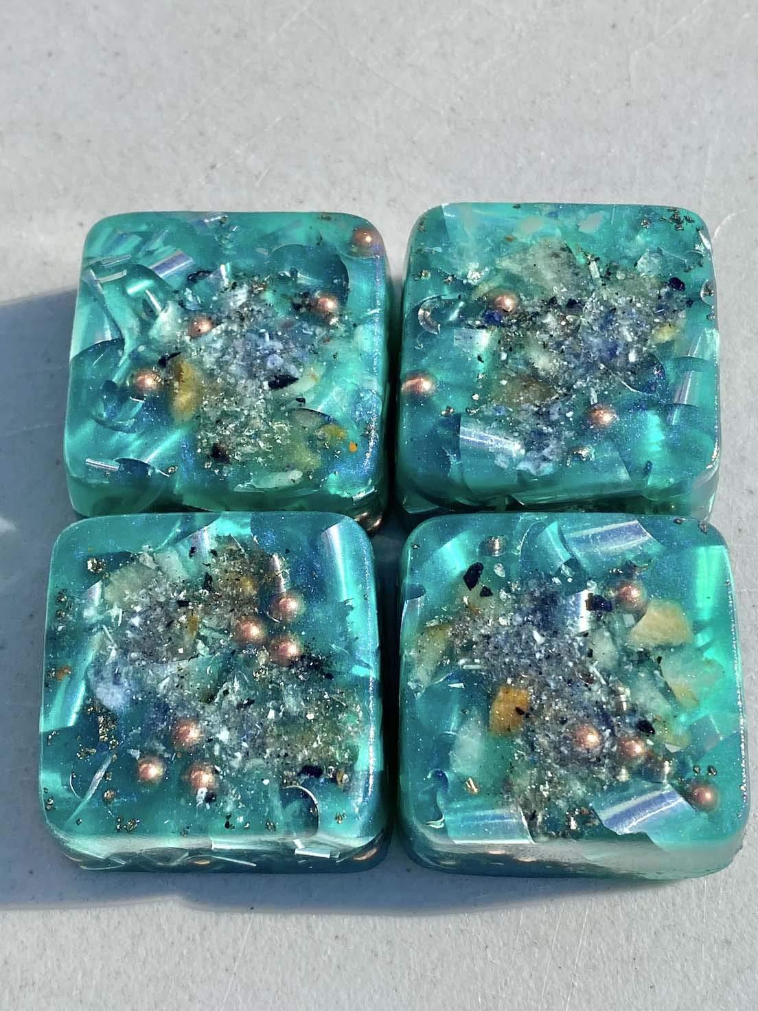Rise Perspective Green Purple 2 Mini Cube Tower Busters Crystal Orgone (Green Purple)