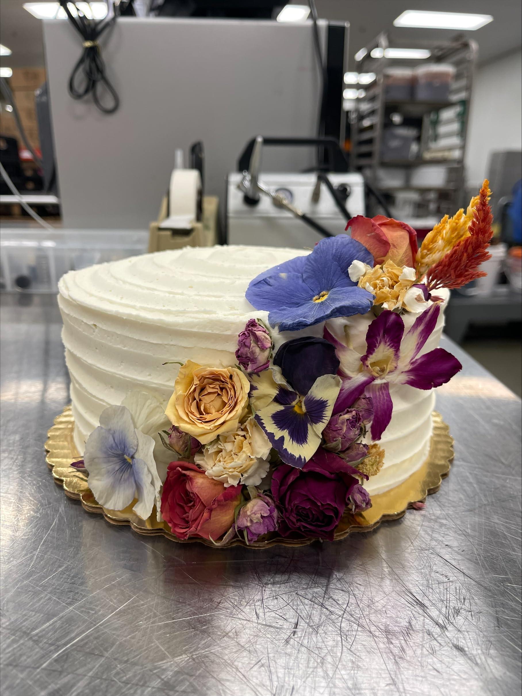 FRESHLY PRESERVED Pansy Edible Flowers for Cocktails & Desserts - 20 USA-Grown Freeze-Dried Flowers for Drink Garnish - Edible Dried Flowers (0.2 oz)