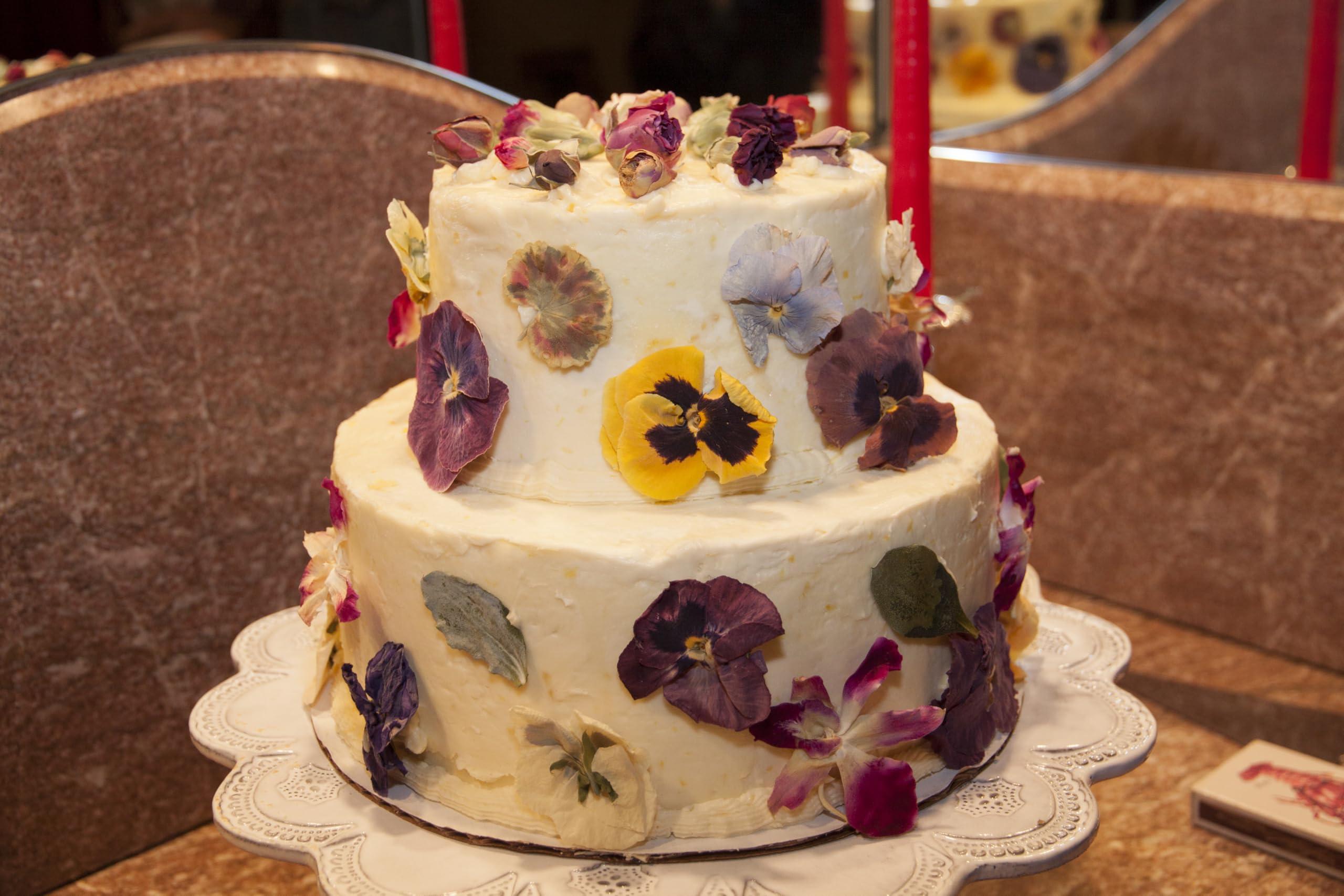 FRESHLY PRESERVED Pansy Edible Flowers for Cocktails & Desserts - 20 USA-Grown Freeze-Dried Flowers for Drink Garnish - Edible Dried Flowers (0.2 oz)