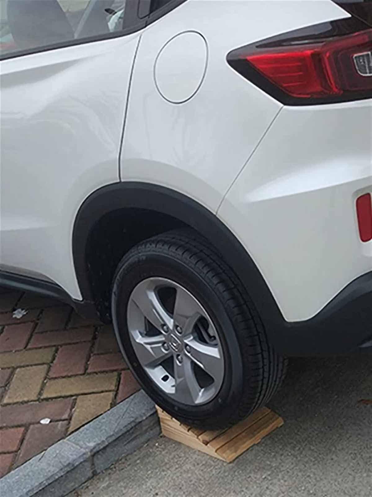 YWZQY YWZQY Threshold Ramp, Solid Wood Non-Skid No Water Assisted Uphill Wooden Ramp, Access Ramp for Wheelchair Trolley Small Pet (Color : Natural, Size : 25.8 x 30 x 7cm)