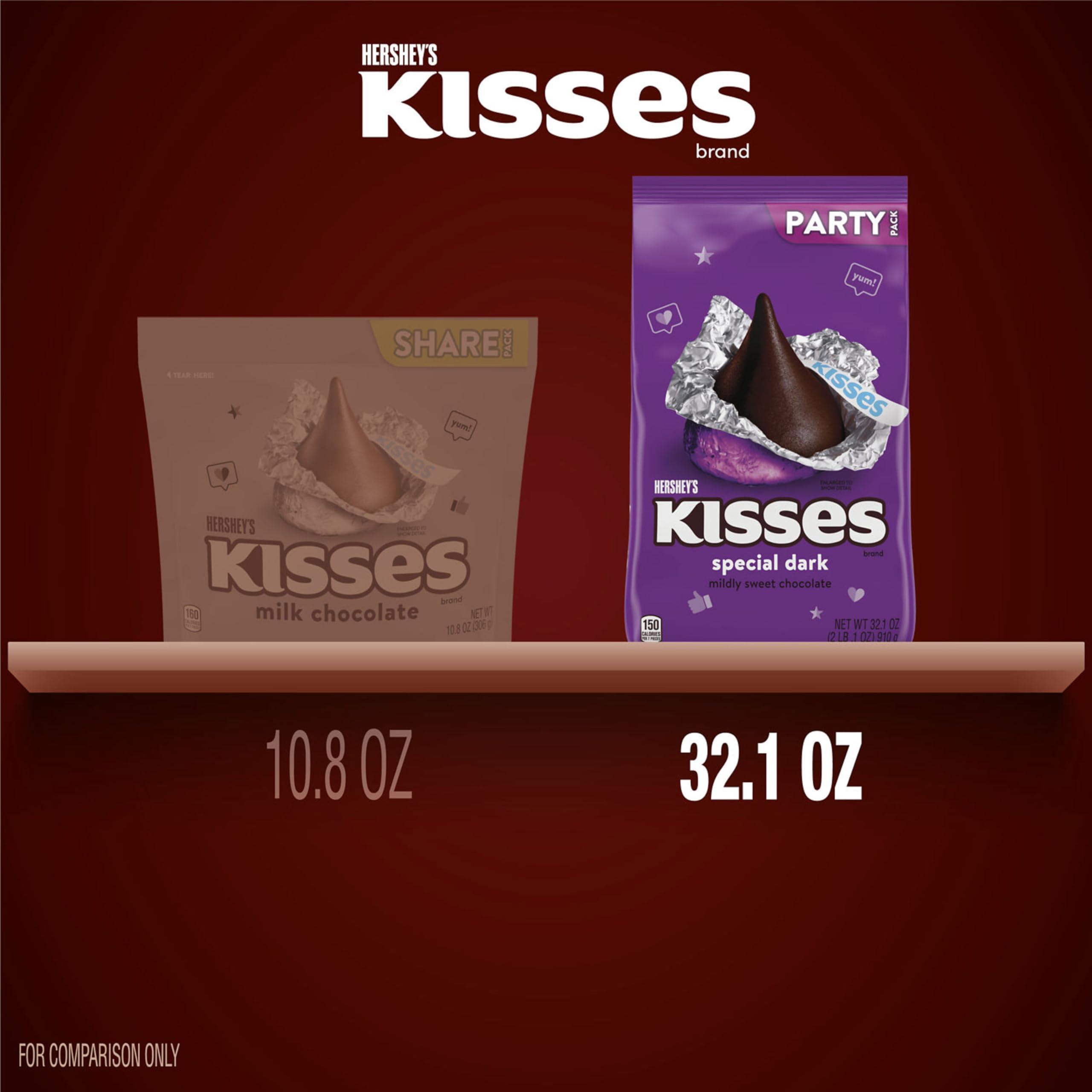 Kisses HERSHEY\'S KISSES SPECIAL DARK Mildly Sweet Chocolate Candy Party Pack, 32.1 oz