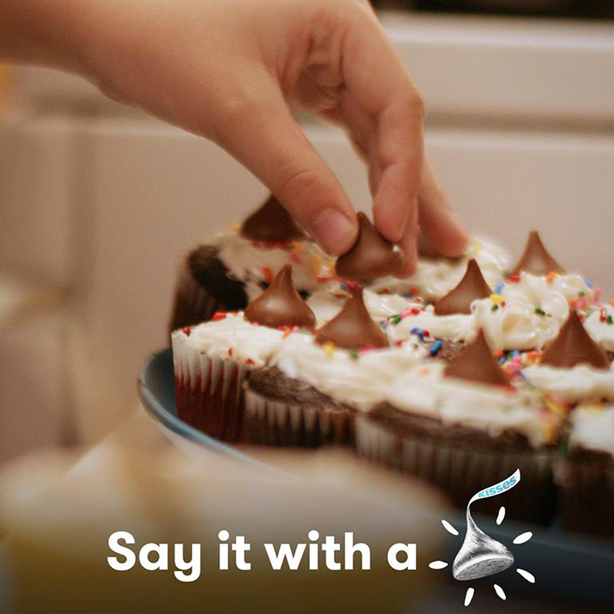 Hershey's Kisses HERSHEY'S KISSES Chocolate Candy, 25 Pound Bulk Candy