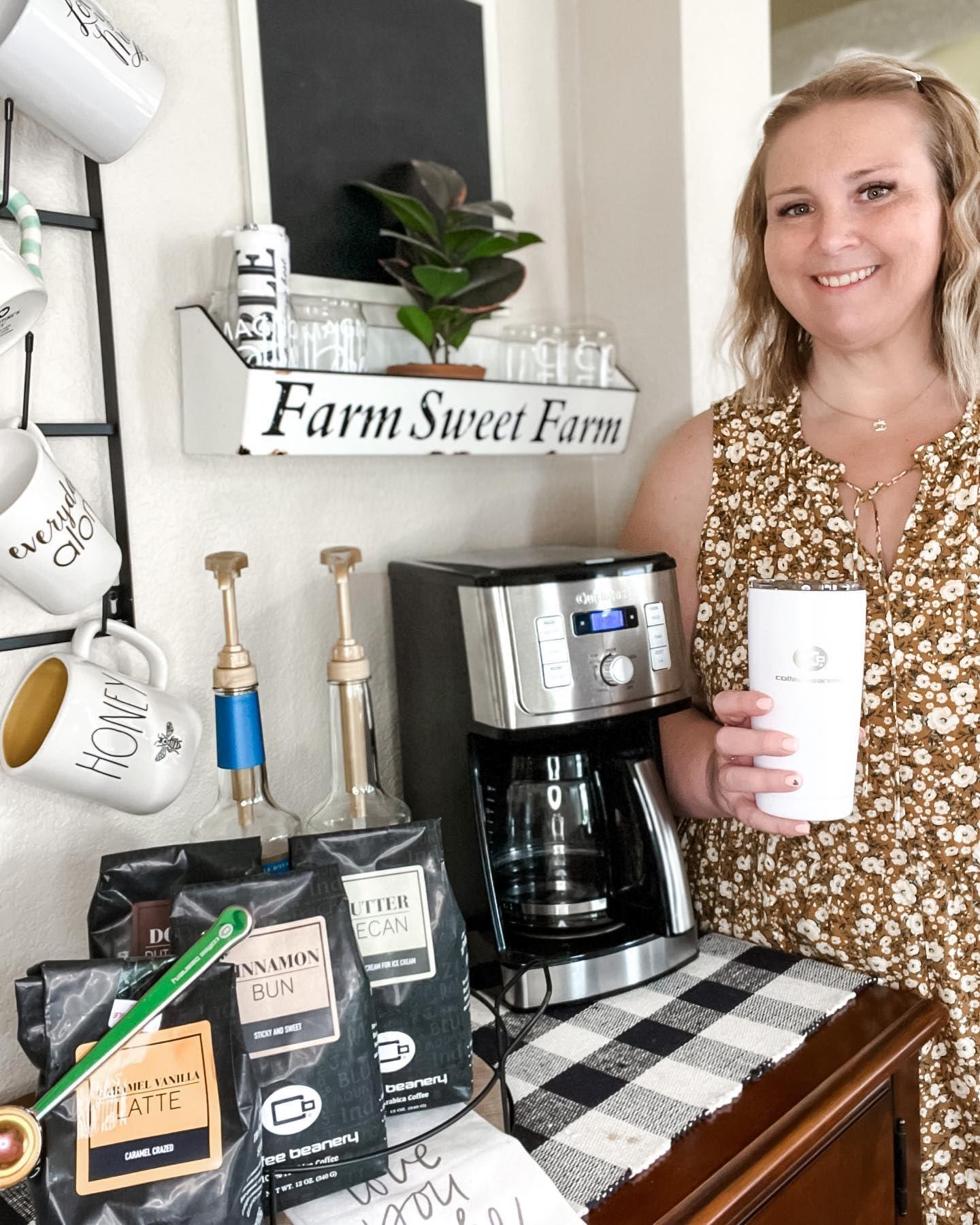 Coffee Beanery Caramel Vanilla Latte Coffee by Coffee Beanery | 12oz Flavored Coffee Ground Medium Roast Coffee| 100% Specialty Arabica Coffee Ground | Gourmet Coffee | Flavored Ground Coffee Medium Roast