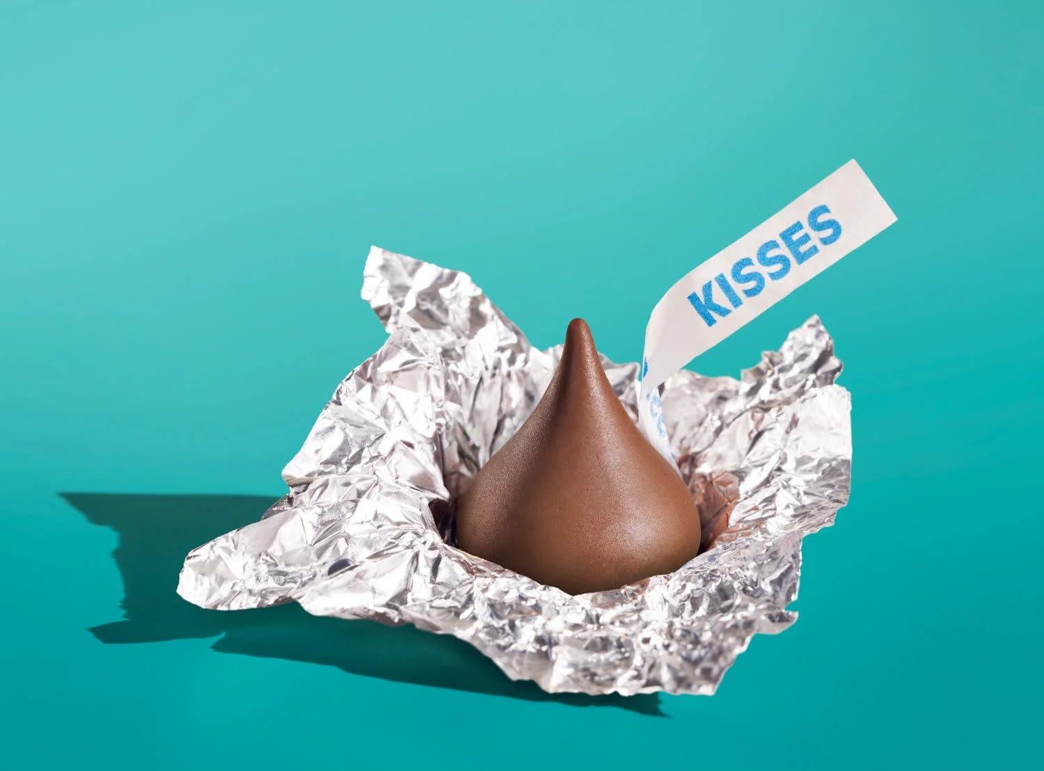 Candylish Hershys Kisses Milk Chocolate, Classic Silver Wraps, 1 Pound Bag (Approx. 100 Pieces) - Perfect for Gifts, Parties, and Special Occasions