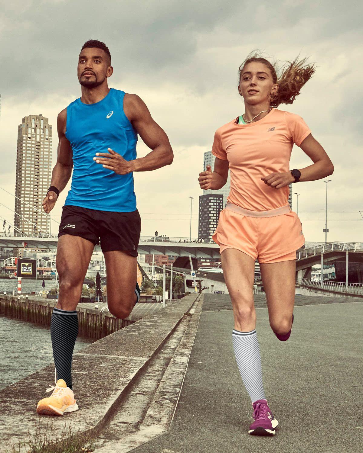 Hi Clasmix 30-40mmHg Medical Graduated Compression Socks for Women&Men Circulation-Compression Stockings-Knee High Socks for Support,Hiking,Running(2 Pack Strip Black Grey,L-XL)