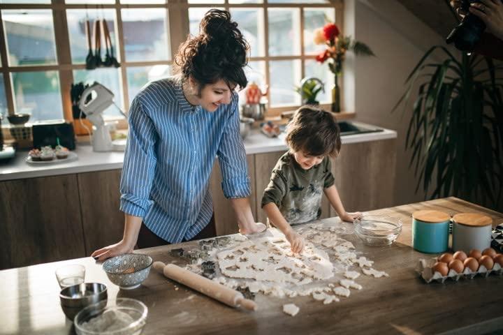 exim Luster dust edible, dusting powder for cake decoration, Metallic Food paint 5 grams each Food grade 100% edible Kosher. Apple Green and Christmas Green