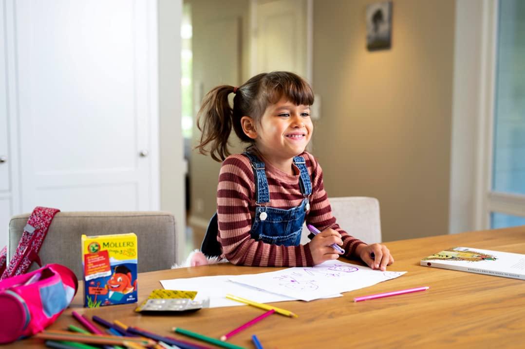 MLLER\'S Mollers | Omega 3 Capsules for Children | Natural Fish Oil Omega 3 Fish Oil for Kids | with DHA and EPA, No Gluten, Lactose or Added Sugar & Easy to Chew | Strawberry Flavor | 36 Capsules