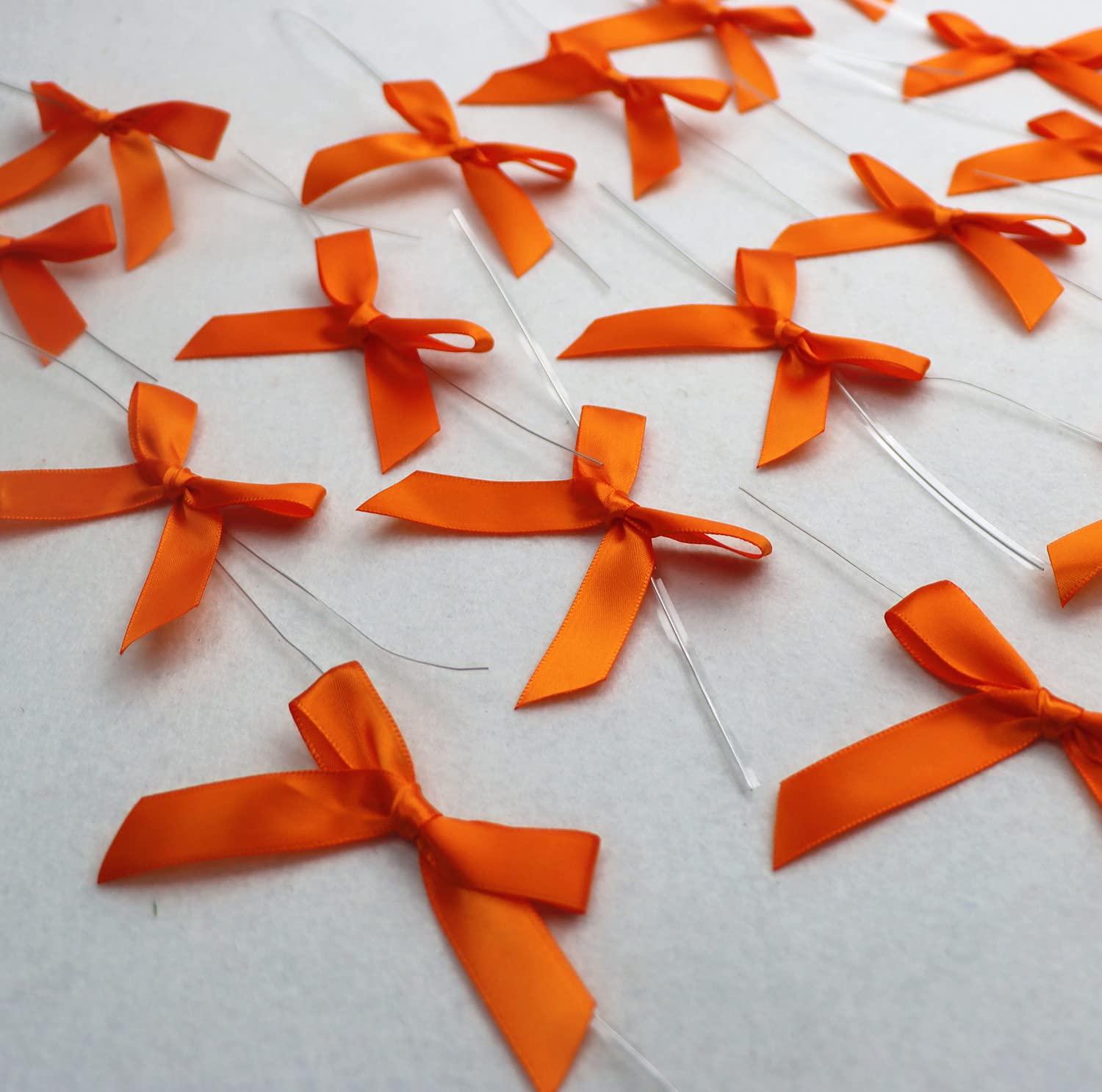 GUIFIER GUIFIER 100 Pack Orange Pretied Bows, 3\" Satin Ribbon Twist Tie Bows for Treat Bags, Pre Tied Ribbon Bows Twist Tie for Crafts, Twist Bows Tied Bows with Wire for Gift Bags, Popcorn Bags, Candy Bags
