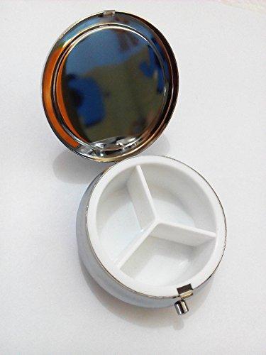 BlackKey BlackKey Animal Cat Silhouette 3-Compartment Decorative Pocket Gift Box Case Organizer for Pill, Color 1-450