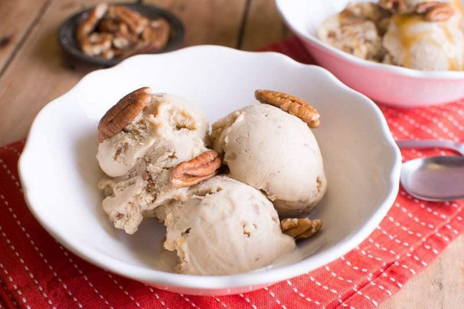 Savory Spice Shop Savory Spice Natural Maple Extract - Maple Extract for Baking, Cooking & Maple Syrup | Add Maple Flavoring to Coffee, Ice Cream & Oatmeal (4 Fl Oz)