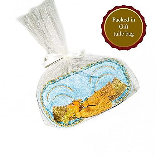 ComfortDecorHouse Breakfast at Tiffany's Sleeping Mask Audrey Hepburn Sleep Mask and Ear Plugs Set Breakfast at Tiffany's Party Supply Audrey Hepburn Eye Mask with Eyelashes Holly Golightly Eye Mask Silk Sleep Mask