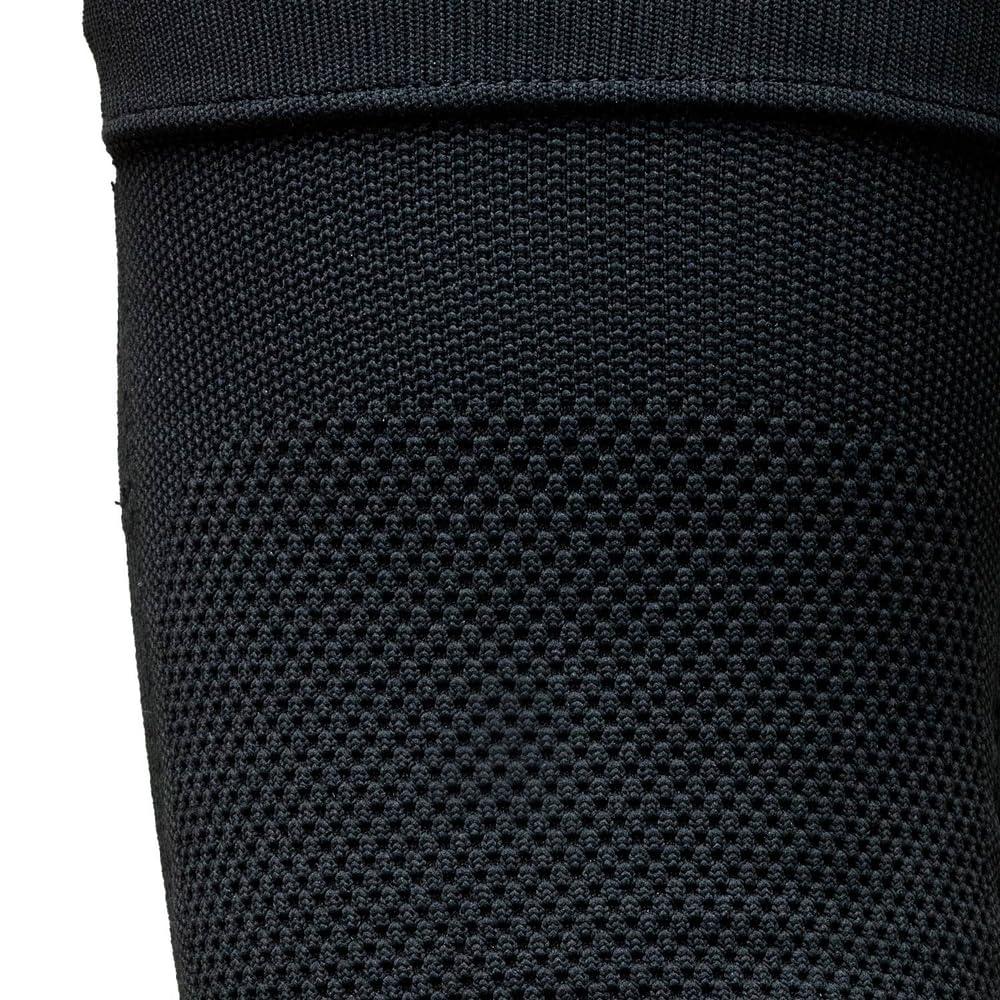 Zamst Zamst ZK-Motion Sports Knee Brace With Comfortable Knitted And Flexible Resin Stays Protecting the Knee Ligaments For Sprains of the ACL, MCL, LCL-for Basketball, Volleyball, Football, Soccer,Skiing (Medium)