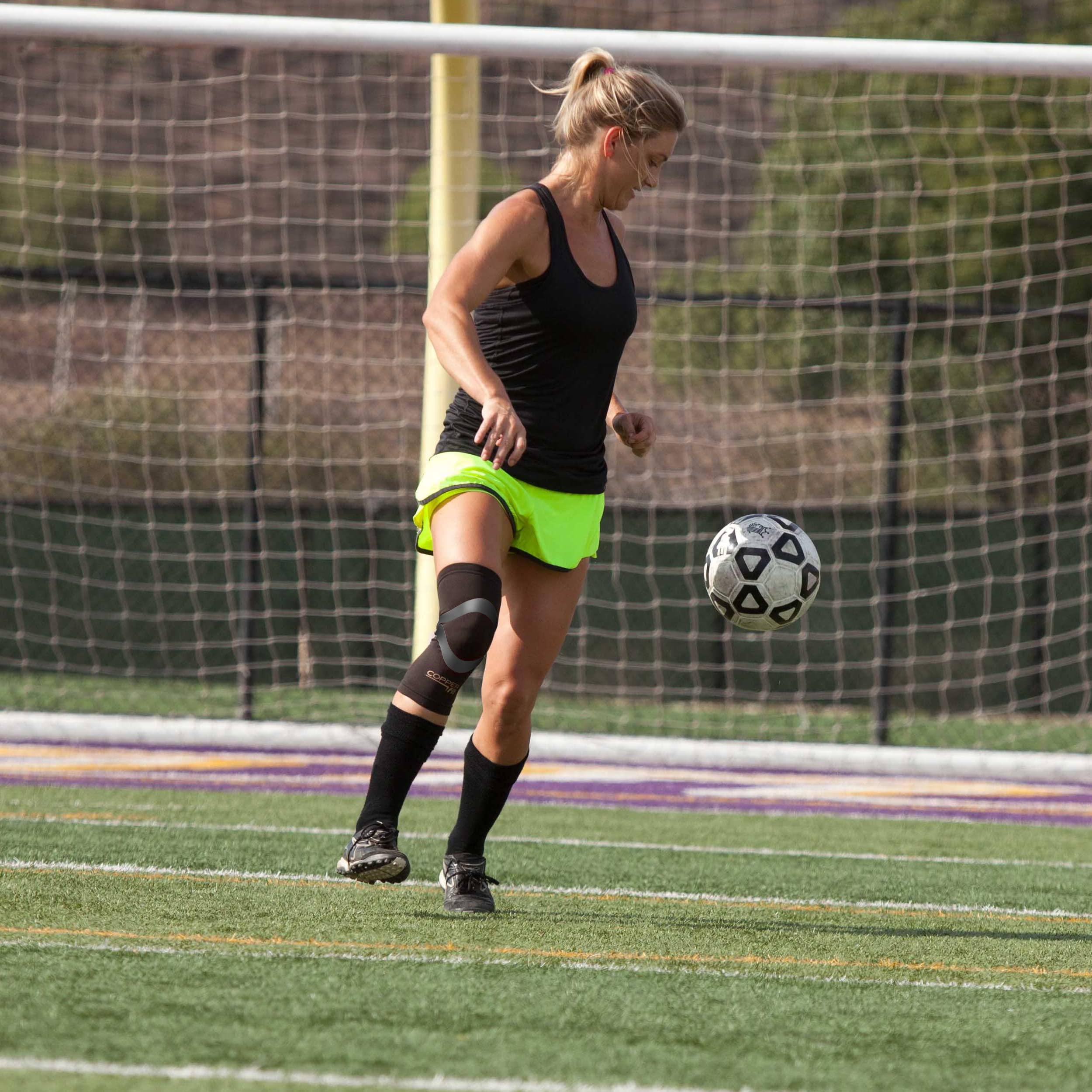 Copper Fit COPPER FIT PRO SERIES Compression Sleeve for Knee Support and Athletic Recovery, Brace Running, Walking, Workouts - Meniscus, ACL, Knee Compression Support for Men and Women