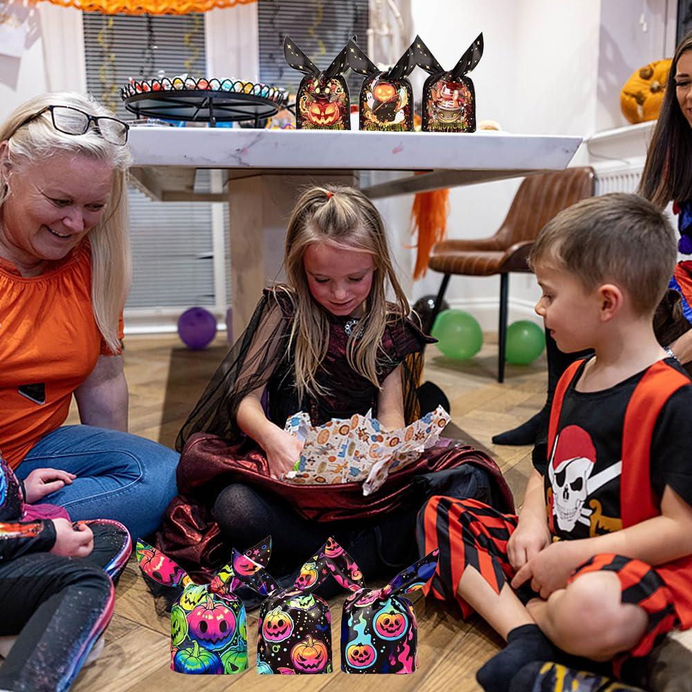 Colodeol 200PCS Halloween Treat Bags Candy Bags Bulk,Halloween Candy Bags for Kids Trick or Treat,Plastic Small Halloween Goodie Bags Halloween Party Favor Bags for Snack Sandwich Cookie