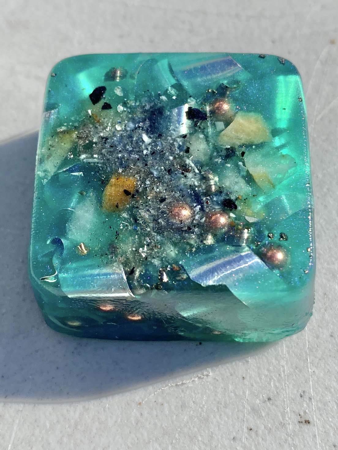 Rise Perspective Green Purple 2 Mini Cube Tower Busters Crystal Orgone (Green Purple)